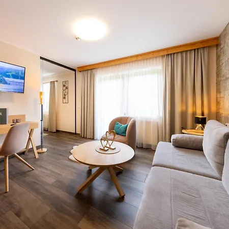 Ronach Hotel 4*